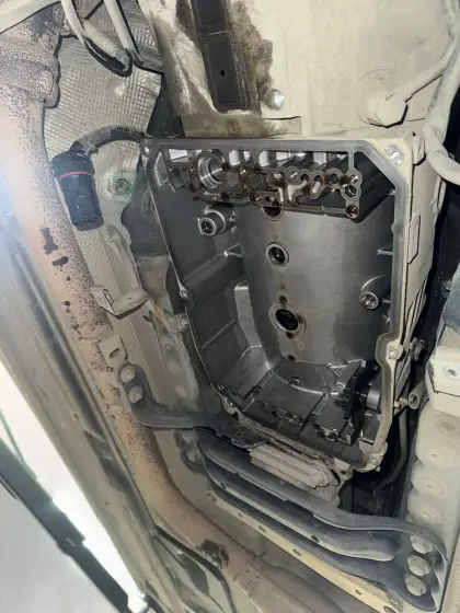 AS-CAR Servis atölyesinde otomatik şanzıman ve motor mekanik çalışması — 10