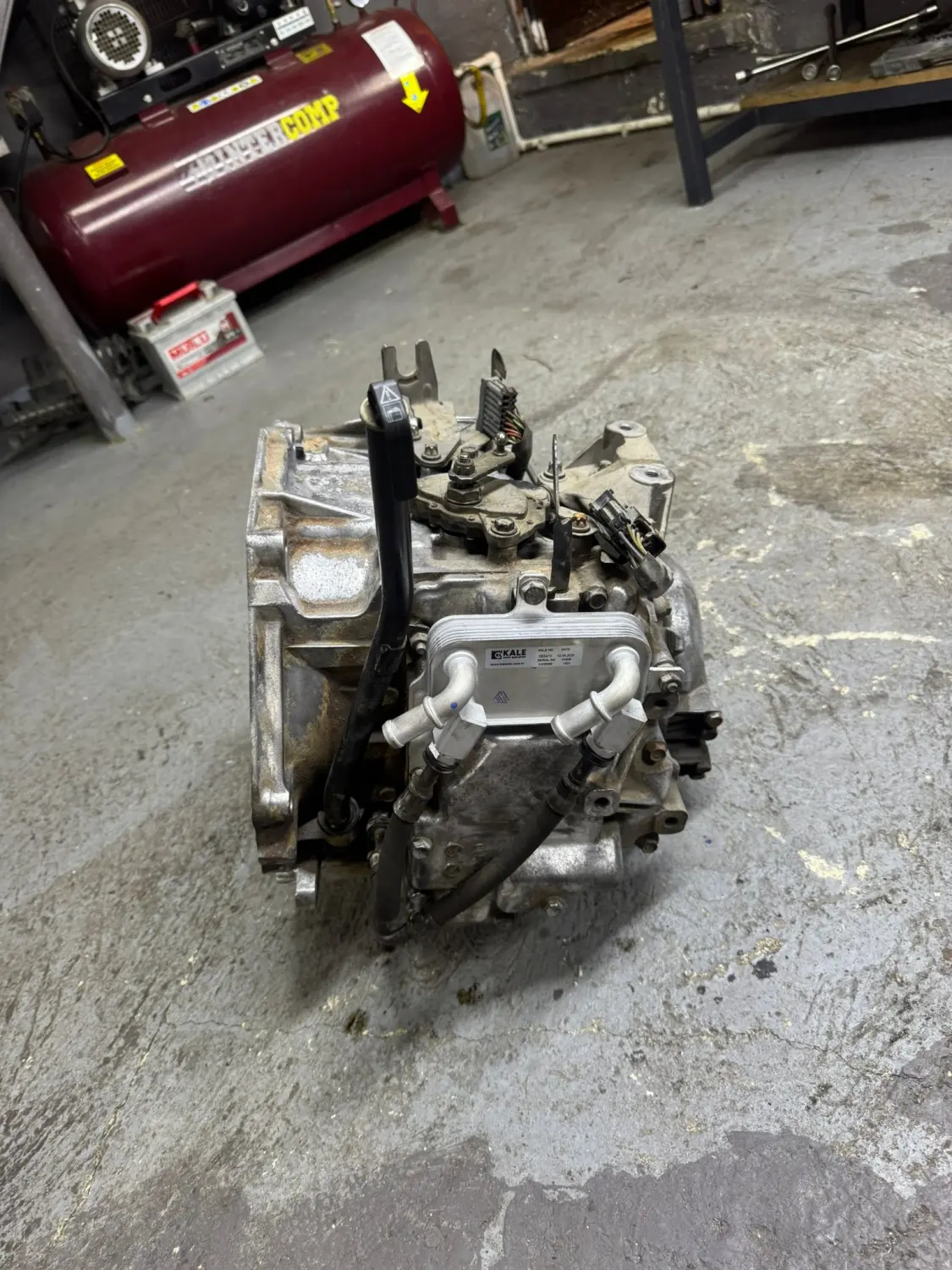 AS-CAR Servis atölyesinde otomatik şanzıman çalışması