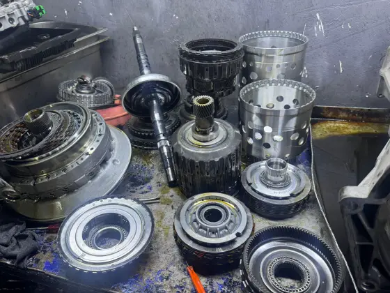 AS-CAR Servis atölyesinde otomatik şanzıman ve motor mekanik çalışması — 39